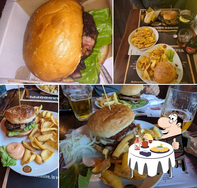 Concediti un bell'hamburger a Old Wild West - Roma San Lorenzo via Tiburtina 25