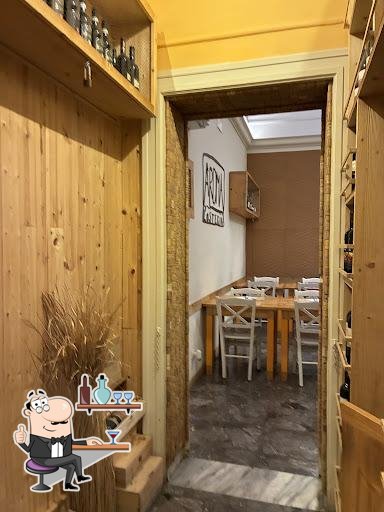 Siediti a un tavolo di A'Roma L'Osteria.