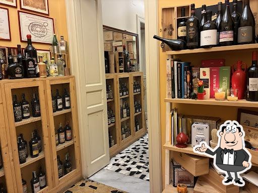 Dai un'occhiata agli interni di A'Roma L'Osteria.