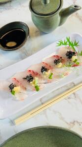 Uzuk Sushi: Rodízio, Culinária japonesa, Yakisoba, Sashimi, Temaki, Asa Sul