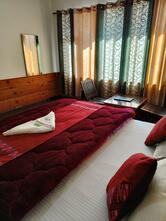 BANALA VIBES HOTEL & RESTAURANT