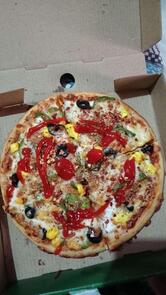 Hot & Fresh Canadian Pizza