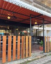 La Selle Restaurant Bar & Cafe