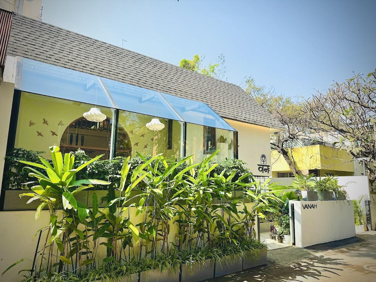 Cafe Vanah (वन:)