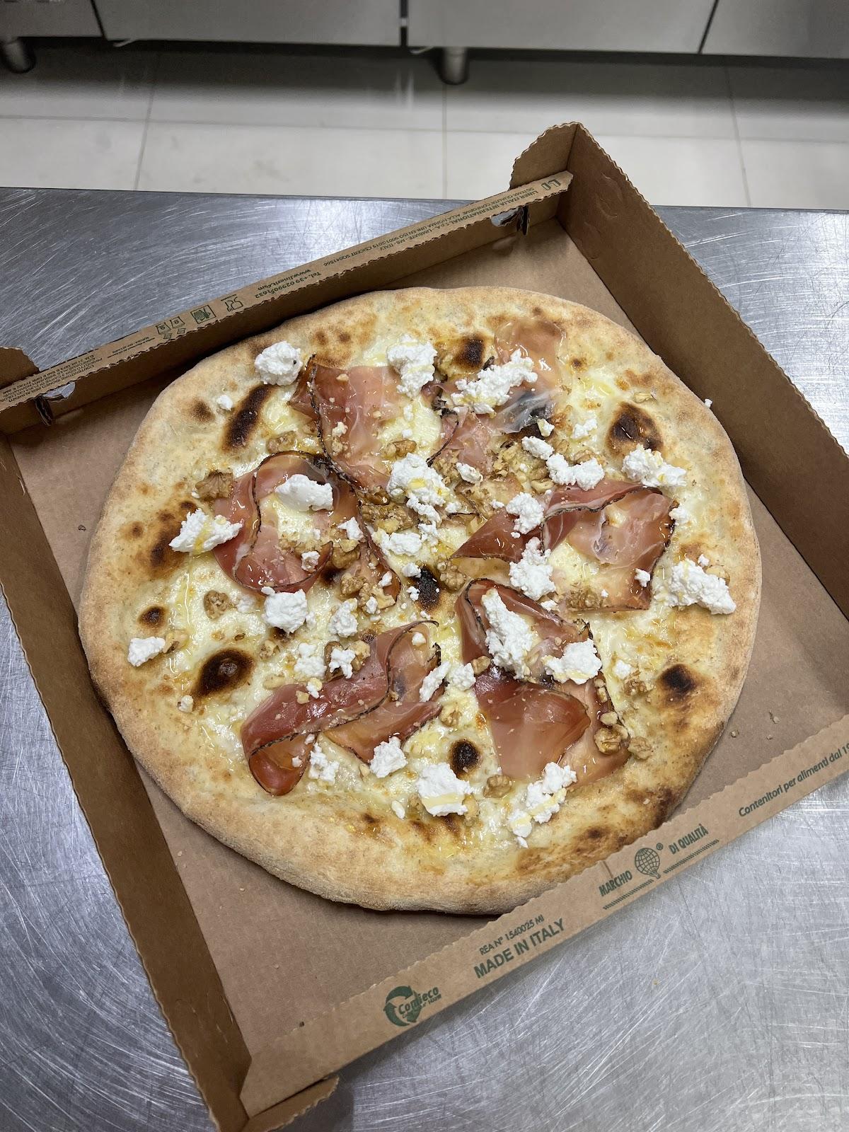 Lucky Pizza