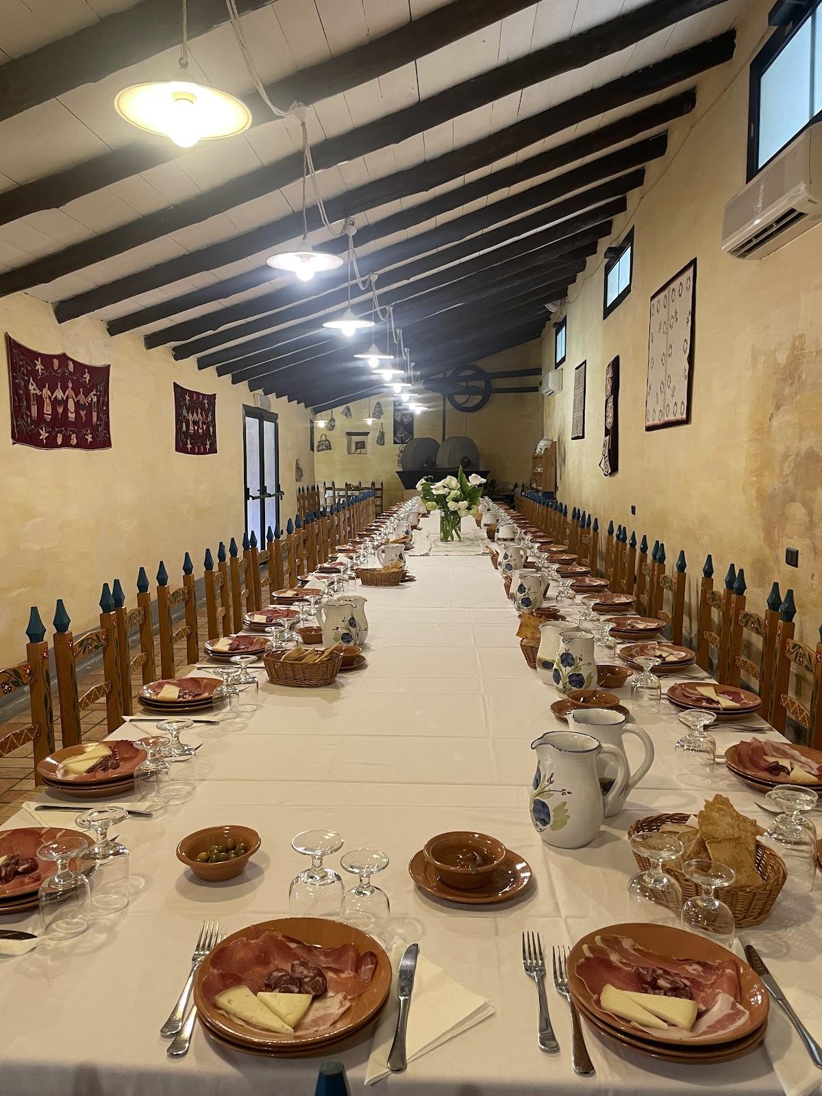 Albergo Omu Axiu - Ristorante tipico - Agriturismo e Museo