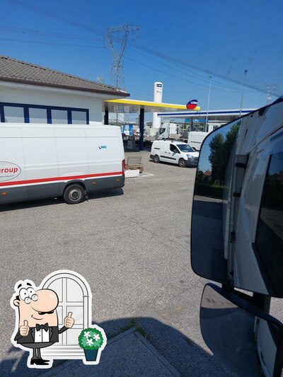 Guarda gli esterni di Palillos cafè