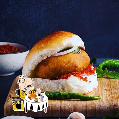 Food at Hatke Vada