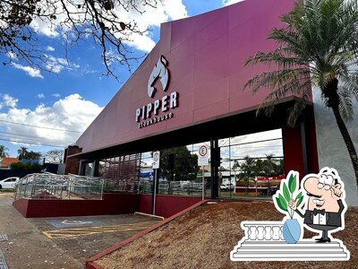 Veja imagens do exterior do Pipper Steakhouse