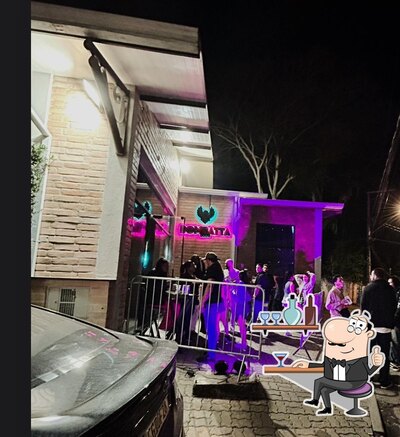 O interior do Bombatta Club