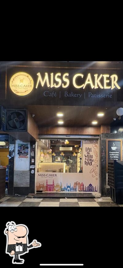 Check out how Miss Caker looks inside