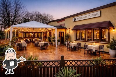 Dai un'occhiata agli interni di LA LANTERNA RISTORANTE PIZZERIA