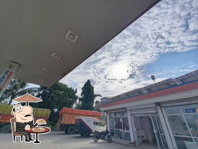 The outside area is an important feature of Hmmmmmm