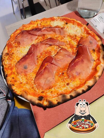 Scegli tra le molte varianti di pizza