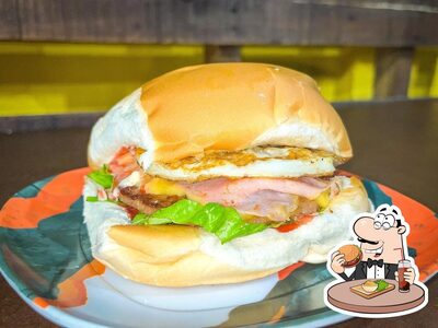 Duda Lanches House serve uma seleção de opções para os amantes dos hambúrgueres