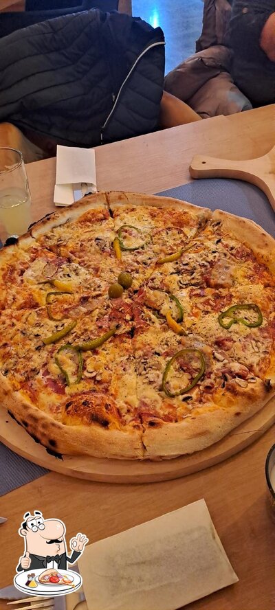 A Pizzeria Luki, puoi ordinare una bella pizza